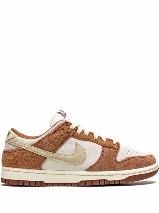 NIKE DUNK LOW PRM "MEDIUM CURRY" SNEAKERS