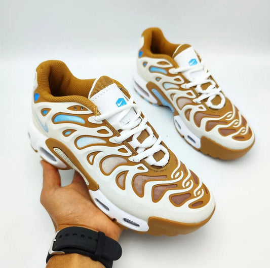 (AIR MAX PLUS DRIFT "PHANTOM/CACAO WOW" LIGHT BROWN SNEAKERS