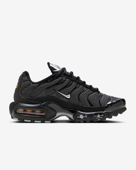 NIKE AIR MAX PLUS